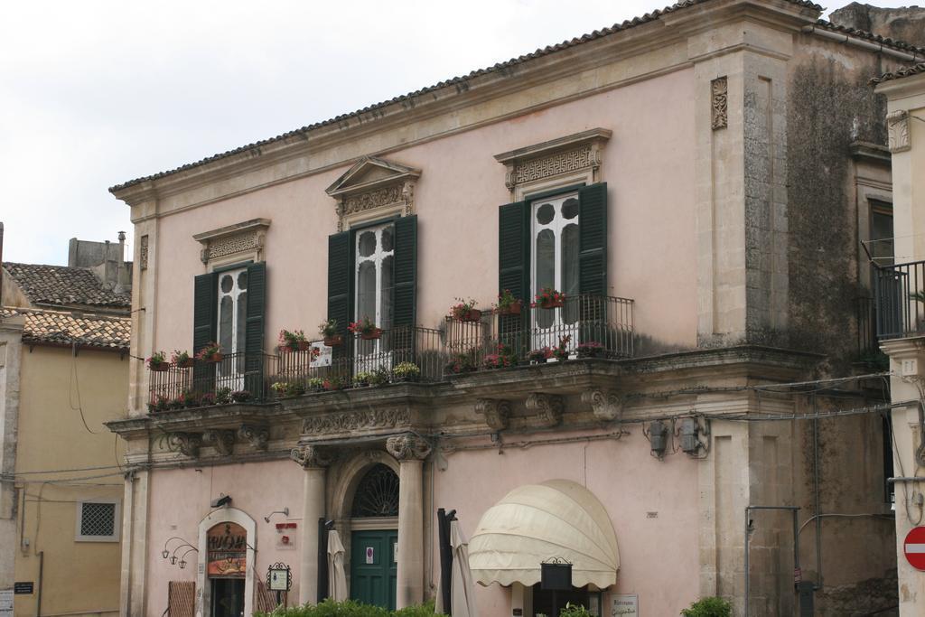 Palazzo Il Cavaliere B&B De Charme Modica Exterior foto